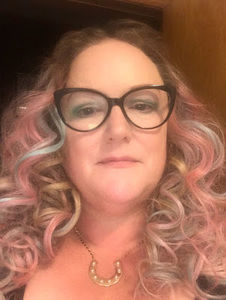 Meet your Posher, Tina
